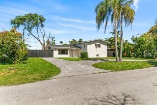 Photo of Listing #F10490921