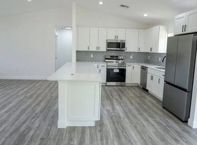 4 of 31 - 136 Lincoln Road, Lake Placid, FL