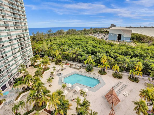 3 of 31 - 100 Bayview Drive #1125, Sunny Isles Beach, FL