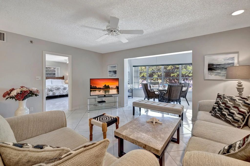 4270 Nw 40th Street #302, Lauderdale Lakes