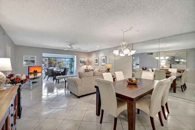 3 of 59 - 4270 Nw 40th Street #302, Lauderdale Lakes, FL