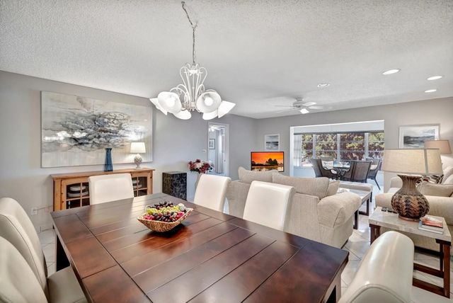 4 of 59 - 4270 Nw 40th Street #302, Lauderdale Lakes, FL