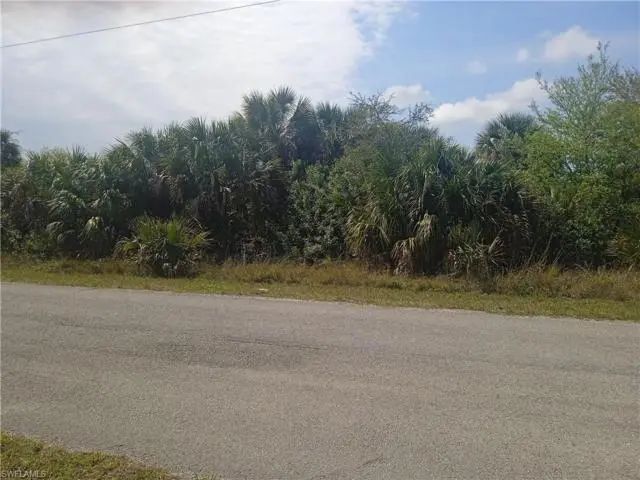 2 of 6 - 2605 N Hanna Avenue, Lehigh Acres, FL