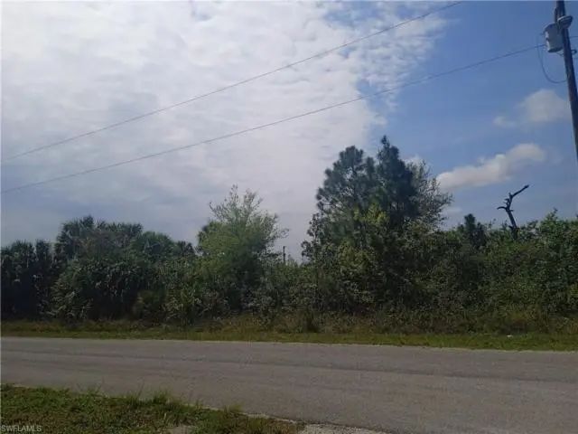 4 of 6 - 2605 N Hanna Avenue, Lehigh Acres, FL