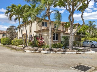 Photo of Listing #R11084527