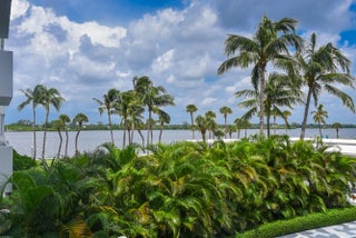 Photo of Listing #R11089069