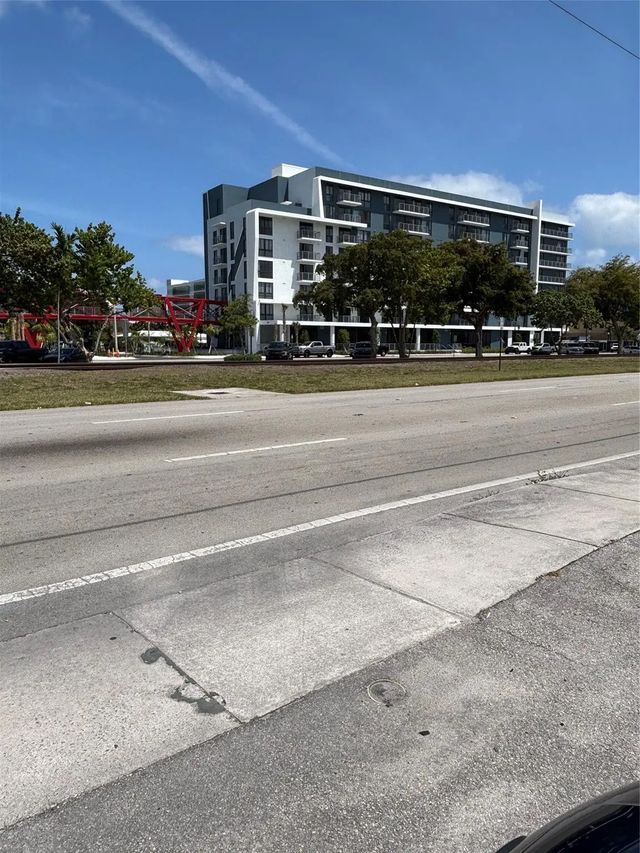 3 of 7 - 2117 Polk Street, Hollywood, FL