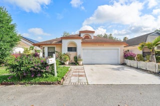 Photo of Listing #R11080472