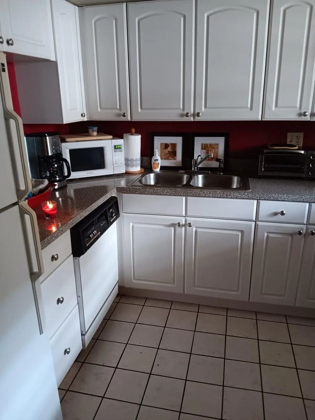 3 of 14 - 2304 S Cypress Bend Drive #313, Pompano Beach, FL