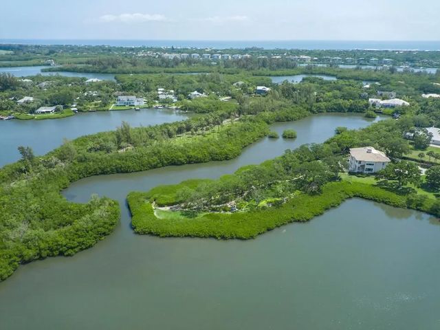 2 of 44 - 2660 Riverview Court, Vero Beach, FL