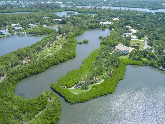 5 of 44 - 2660 Riverview Court, Vero Beach, FL