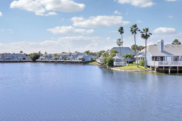 Photo of Listing #R11074644