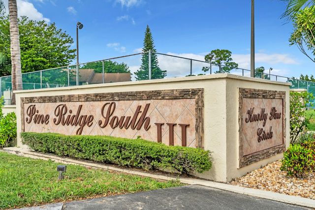 329 Knotty Pine Circle #a-2, Greenacres