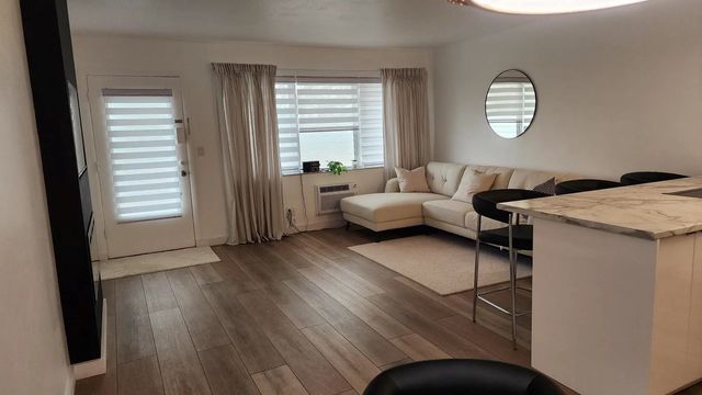 3 of 39 - 1015 Sw 11th Avenue #14k, Hallandale Beach, FL