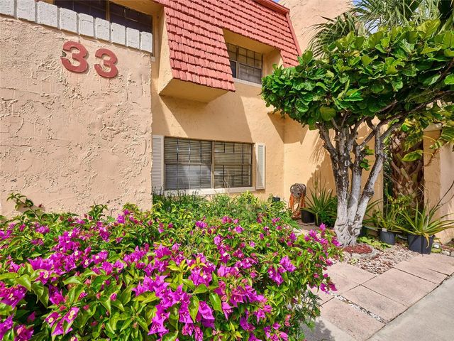 33 Spinning Wheel Lane #33, Tamarac