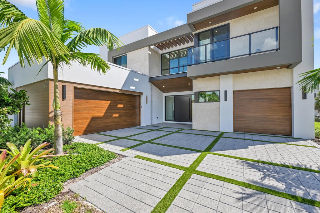 16694 Mosaic Place, Delray Beach