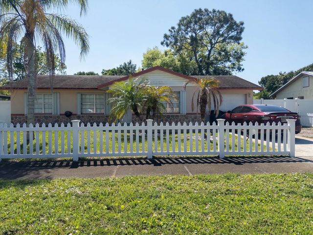 2 of 14 - 3205 Hibiscus, Fort Pierce, FL