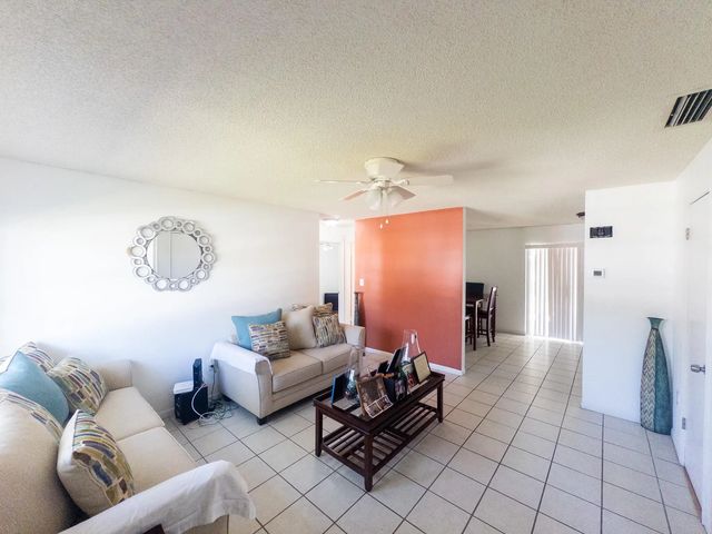 5 of 14 - 3205 Hibiscus, Fort Pierce, FL