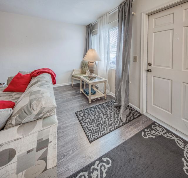 3 of 20 - 3040 Lake Osborne Drive #106, Lake Worth Beach, FL