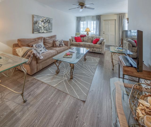 5 of 20 - 3040 Lake Osborne Drive #106, Lake Worth Beach, FL