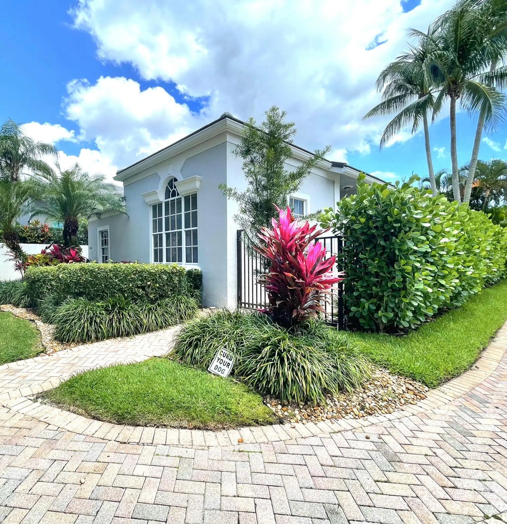 6616 Nw 43rd Terrace, Boca Raton