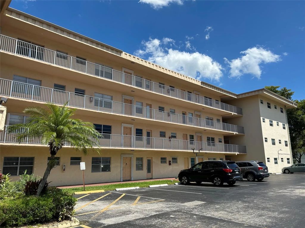 4191 Nw 41st Street #312, Lauderdale Lakes