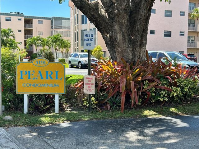 2 of 26 - 4191 Nw 41st Street #312, Lauderdale Lakes, FL