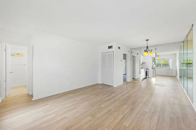 3 of 34 - 7360 Nw 1st Street #205, Margate, FL