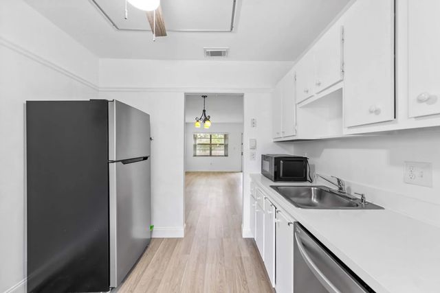5 of 34 - 7360 Nw 1st Street #205, Margate, FL