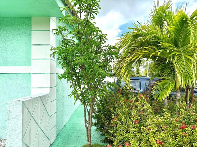 4 of 12 - 430 Ne 75th Street, Miami, FL
