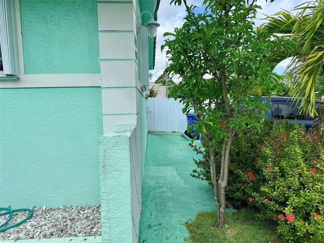 5 of 12 - 430 Ne 75th Street, Miami, FL