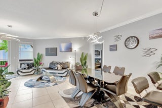 Photo of Listing #R11075602