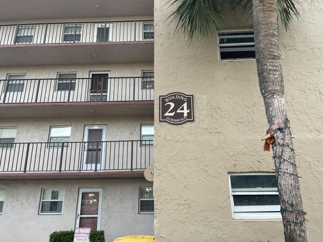 3 of 57 - 225 Bonnie Boulevard #211, Palm Springs, FL