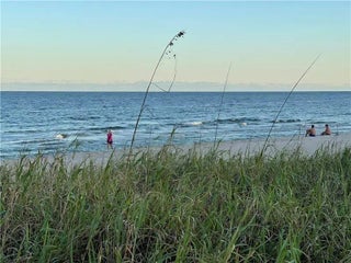 Photo of Listing #F10503399