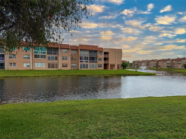 3 of 34 - 9460 Sunrise Lake Boulevard #212, Sunrise, FL