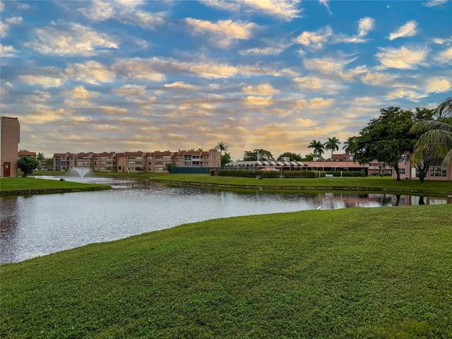 4 of 34 - 9460 Sunrise Lake Boulevard #212, Sunrise, FL