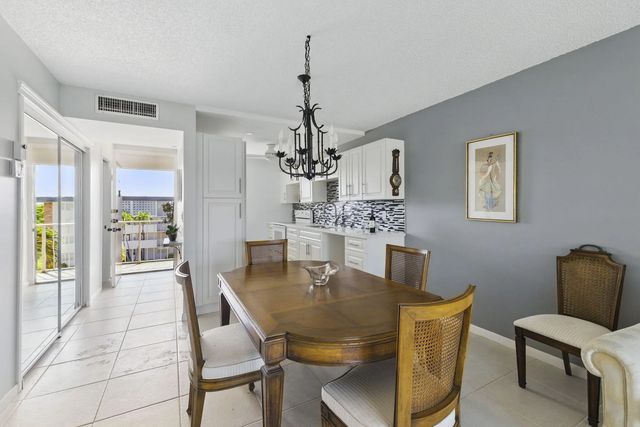 3 of 67 - 2951 Nw 46th Avenue #407, Lauderdale Lakes, FL