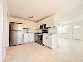 Photo of Listing #F10490127