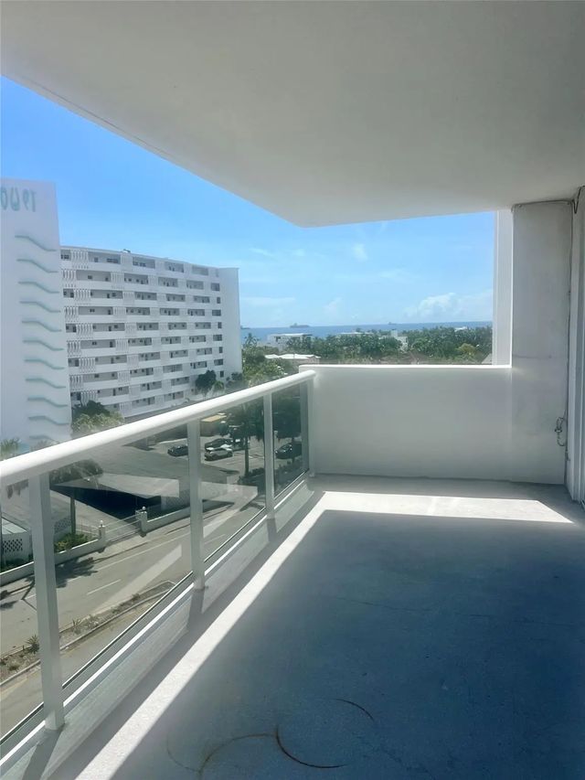 2 of 18 - 2841 N Ocean Boulevard #802, Fort Lauderdale, FL