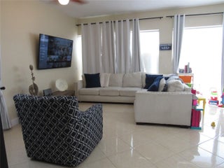 Photo of Listing #F10499193