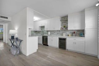 Photo of Listing #R11092401