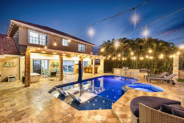 Photo of Listing #R11092437