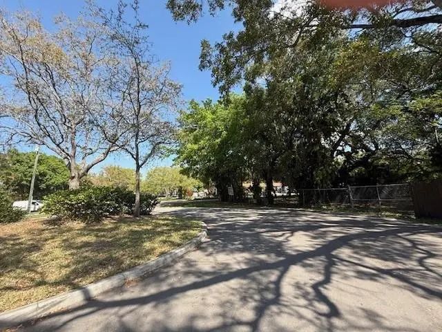 3 of 12 - 3340 Sw 15th Avenue, Fort Lauderdale, FL