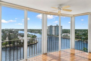 Photo of Listing #R11075390