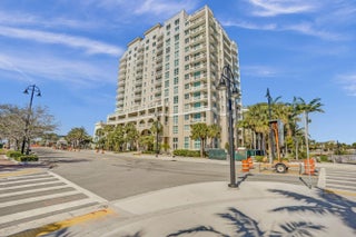 Photo of Listing #R11092570