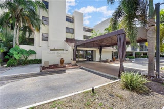 Photo of Listing #F10496779