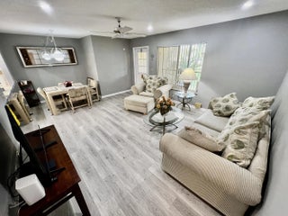 Photo of Listing #R11070862