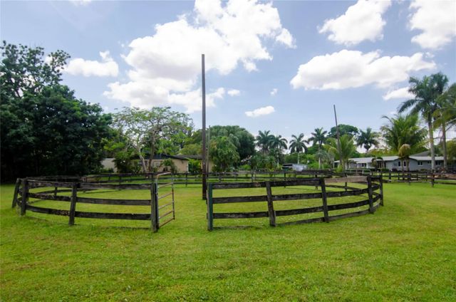 2 of 19 - 1765 Back Lot Sw Back 112th Avenue, Davie, FL