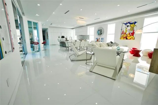 4 of 36 - 3325 Ne 18th, Fort Lauderdale, FL