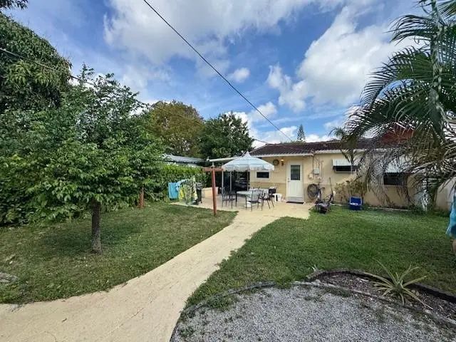 4 of 34 - 2318 Coolidge Street, Hollywood, FL